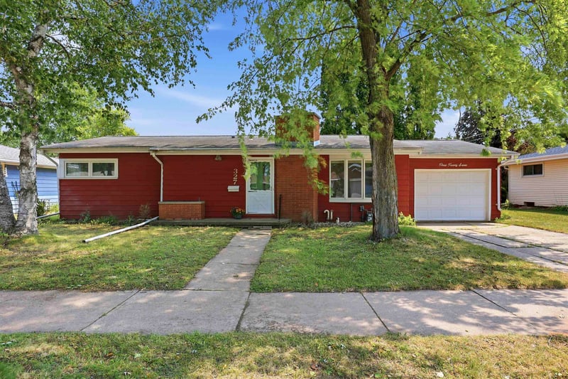 327 S Roger St, Kimberly, WI 54136-1746