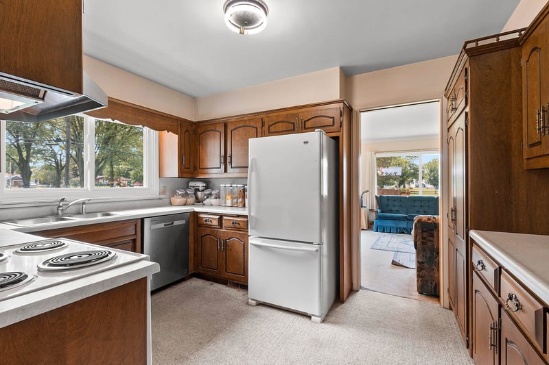 244 Pulaski St, Pulaski, WI 54162