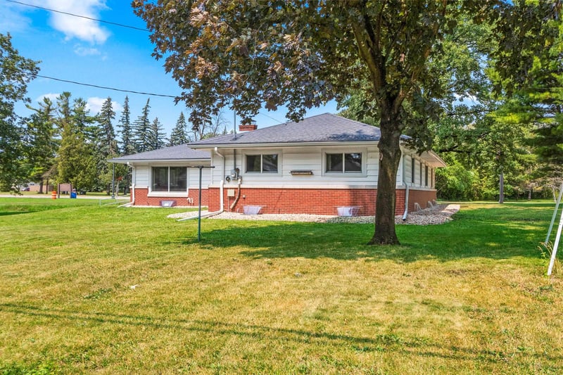 244 Pulaski St, Pulaski, WI 54162