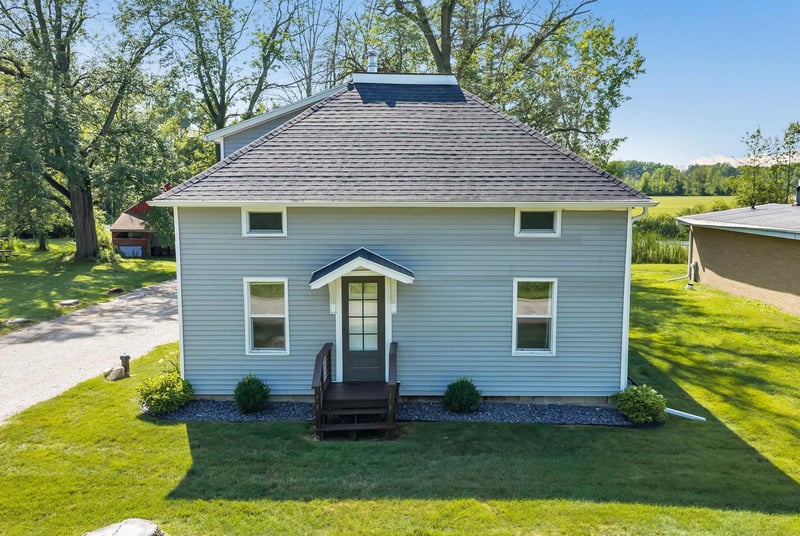 1139 Grosse Rd, Little Suamico, WI 54141