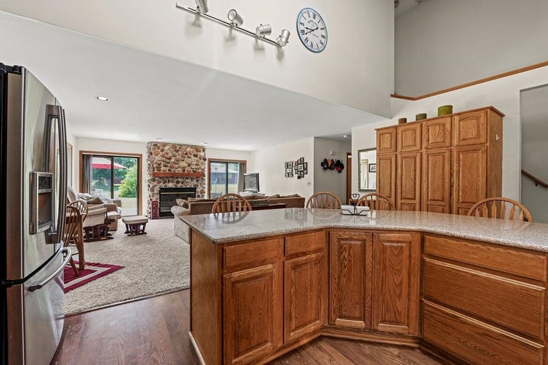 2875 Westmoor Rd, Oshkosh, WI 54904