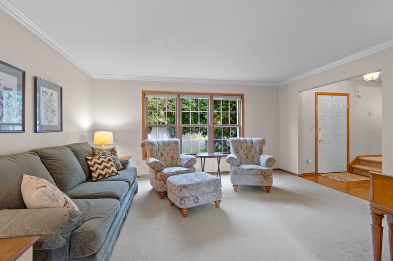 N1357 Tuckaway Ct, Greenville, WI 54942