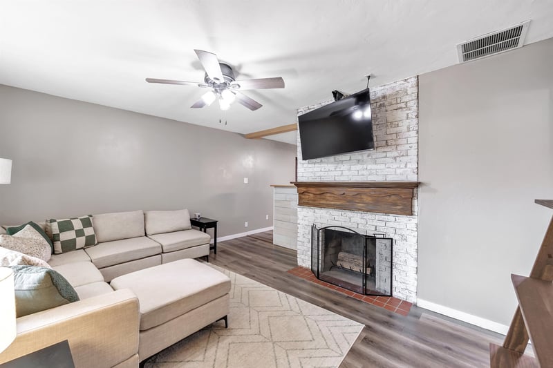 1149 Langlade Ave, Green Bay, WI 54304-3336