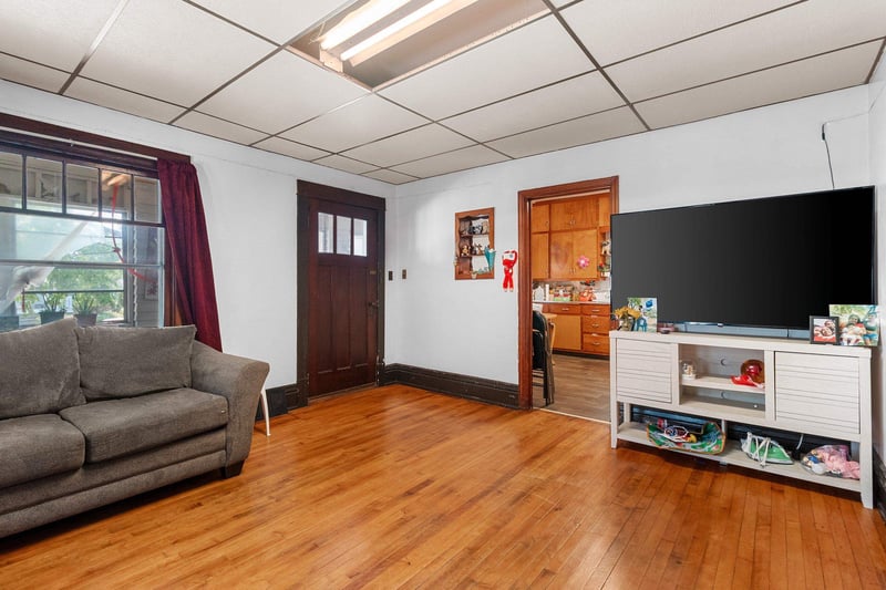 1435 Mason St, Green Bay, WI 54301-0000