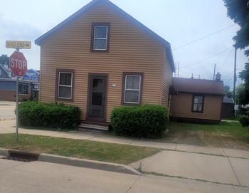 601 7th Ave, Oshkosh, WI 54902-5830