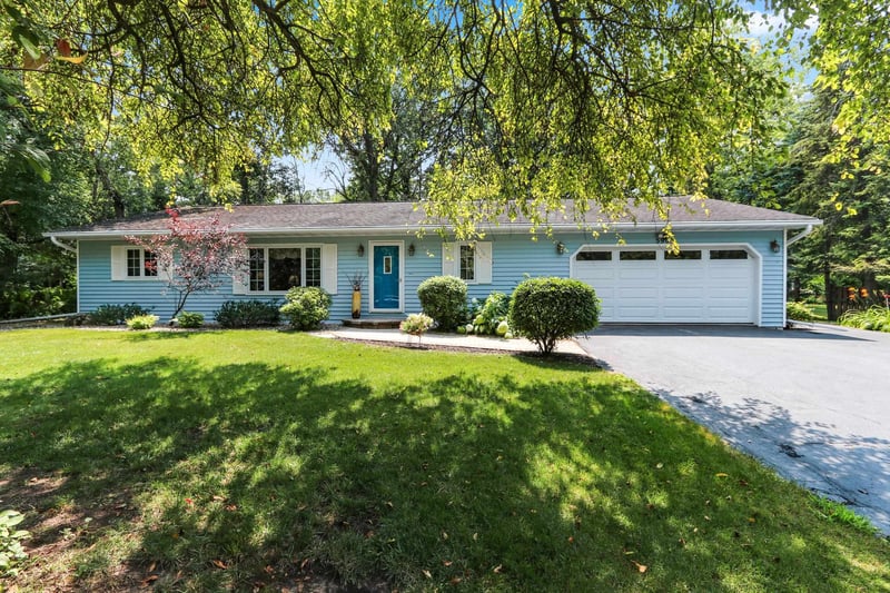 5909 Indian Shores Rd, Winneconne, WI 54986