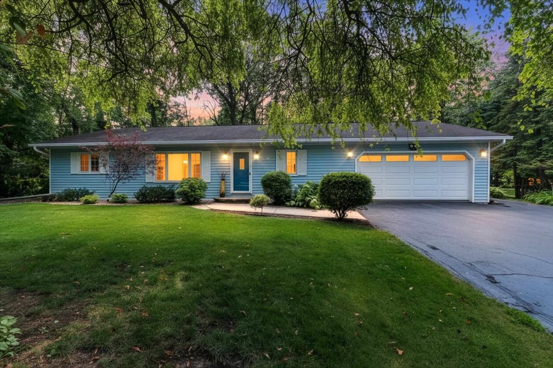 5909 Indian Shores Rd, Winneconne, WI 54986