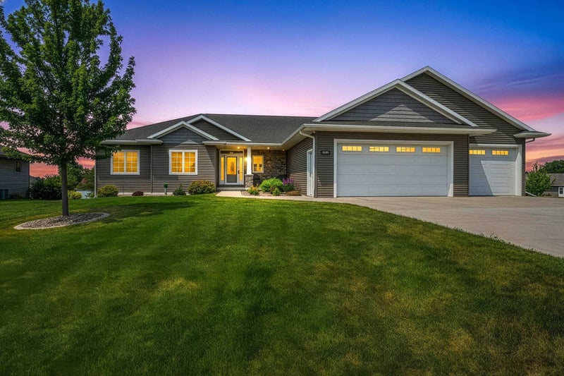 3327 Egret Dr, Green Bay, WI 54311