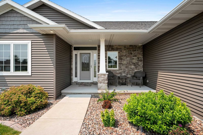 3327 Egret Dr, Green Bay, WI 54311