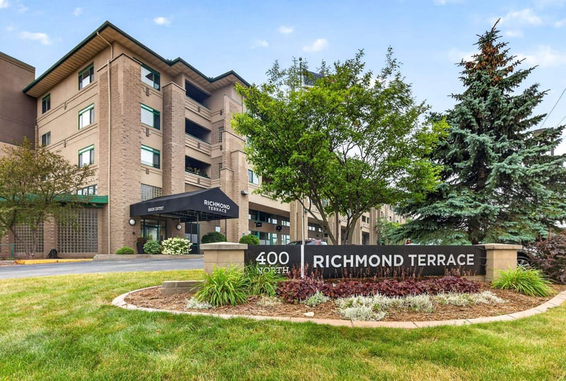 400 N Richmond St #425, Appleton, WI 54911