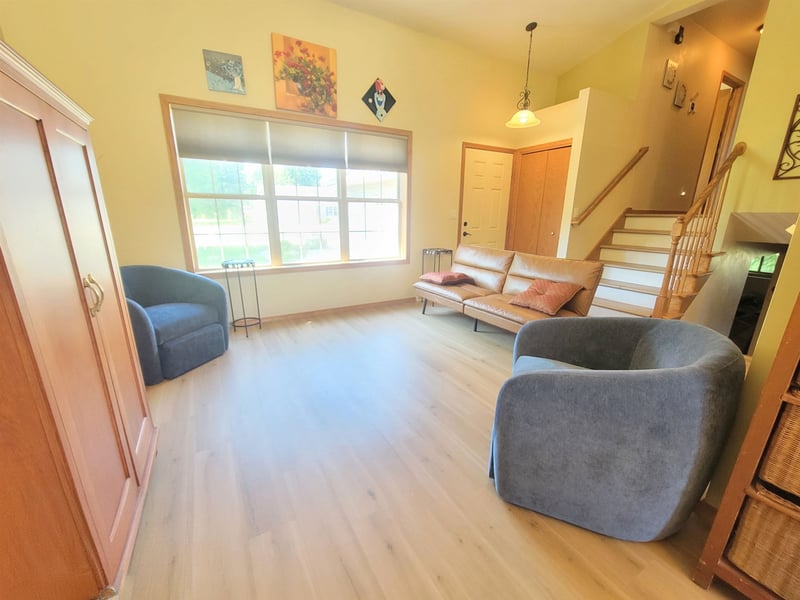 W5424 Red Clover Trl, Appleton, WI 54915-7290