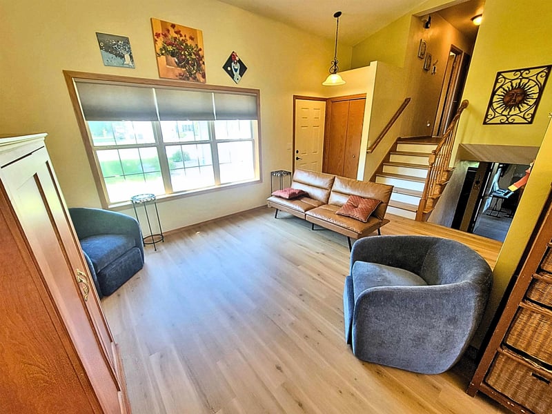 W5424 Red Clover Trl, Appleton, WI 54915-7290