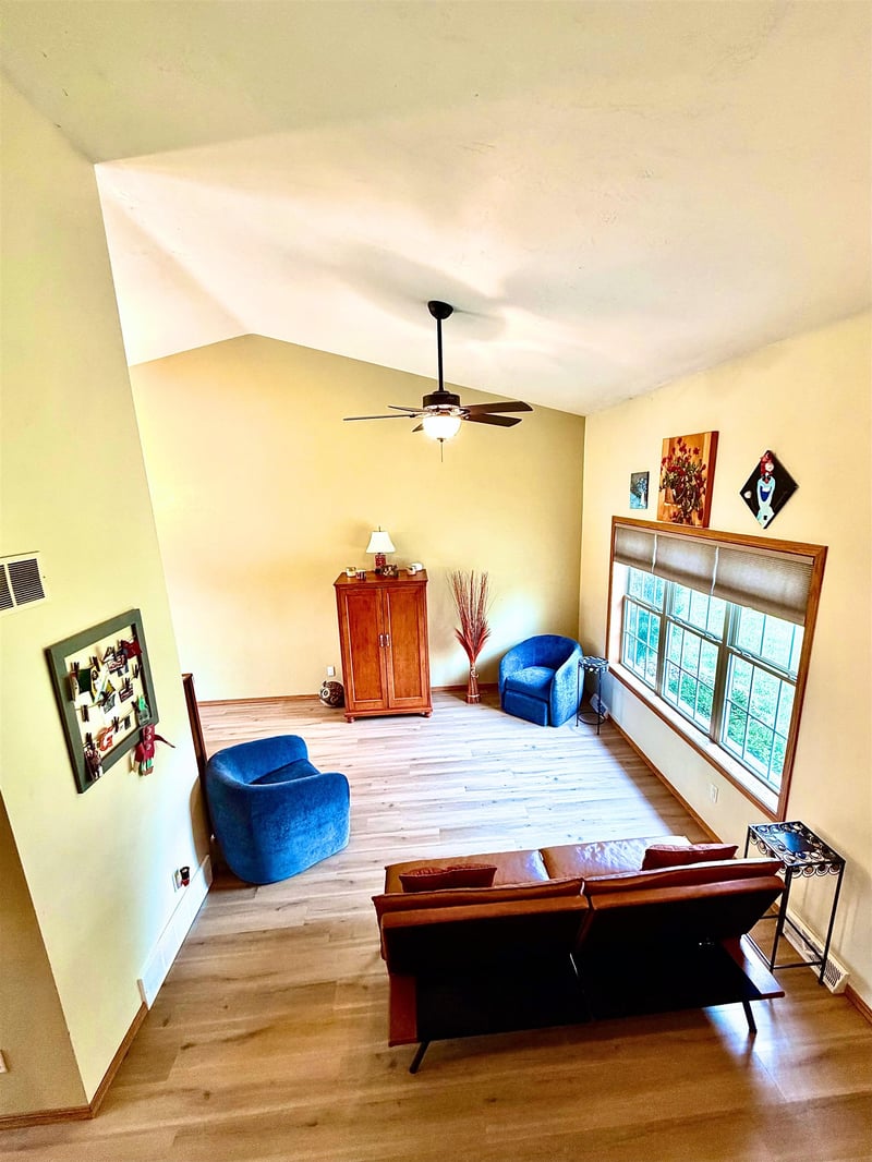 W5424 Red Clover Trl, Appleton, WI 54915-7290