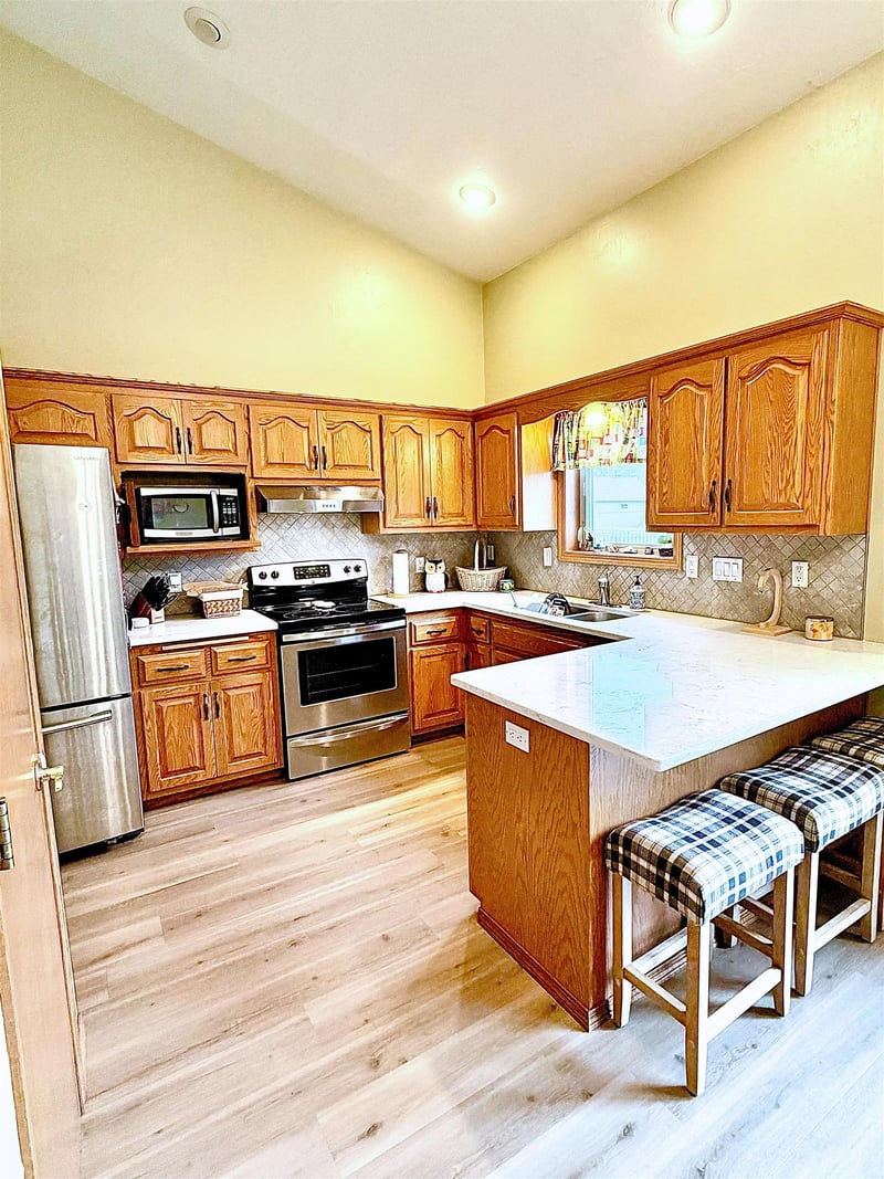 W5424 Red Clover Trl, Appleton, WI 54915-7290