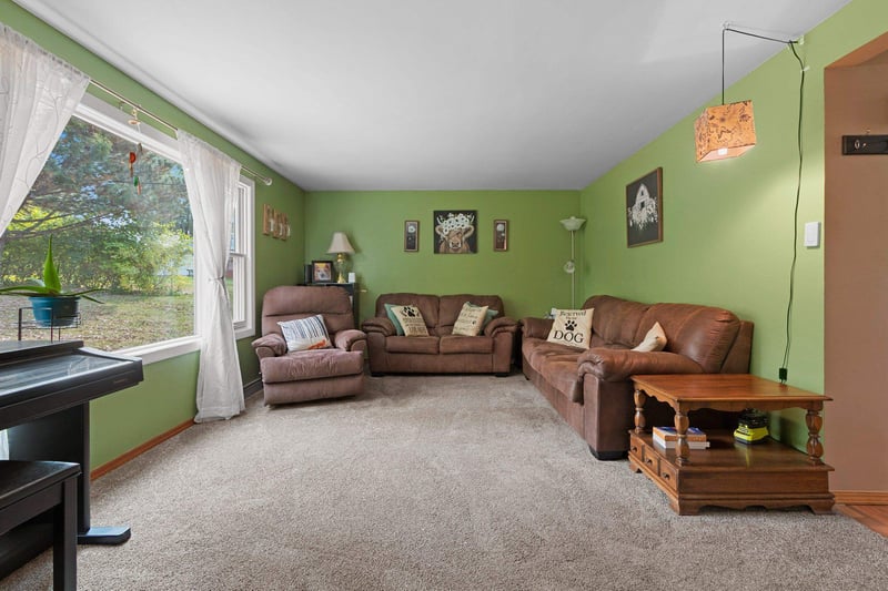630 Mt Mary Dr, Green Bay, WI 54311-5810