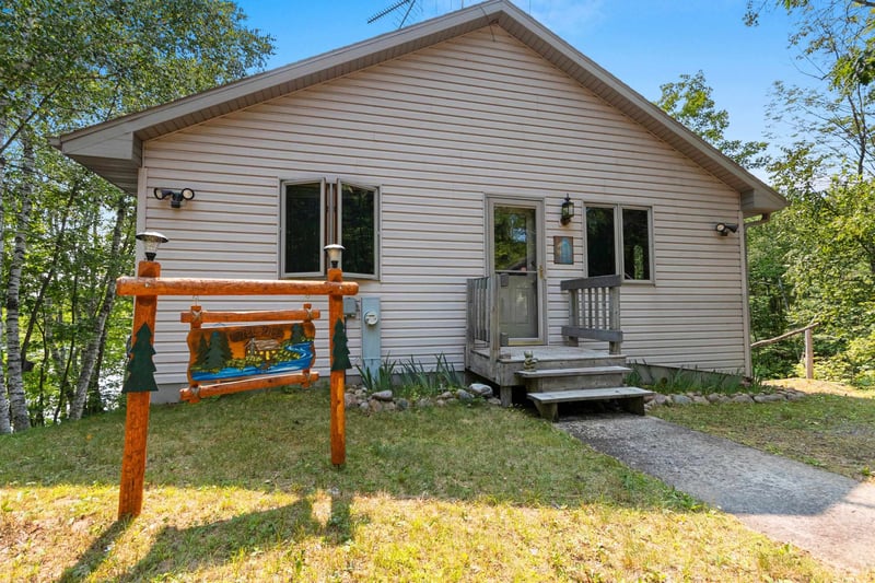 16304 Winslow Lake Ln, Mountain, WI 54149