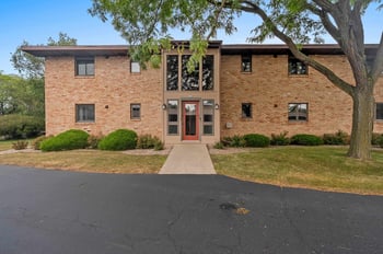 288 Campbell Rd #B, Oshkosh, WI 54902