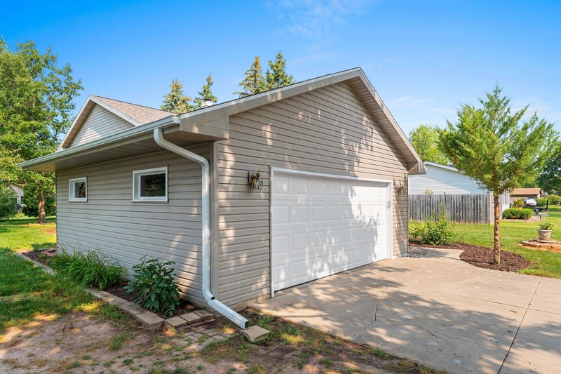 169 Prairie Ct, Appleton, WI 54915