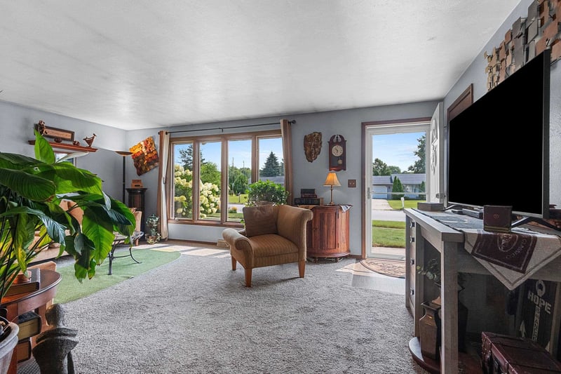 552 Menlo Park Rd, Green Bay, WI 54302