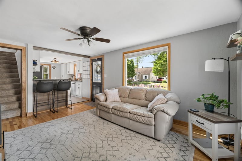 1352 Commercial St, Appleton, WI 54914