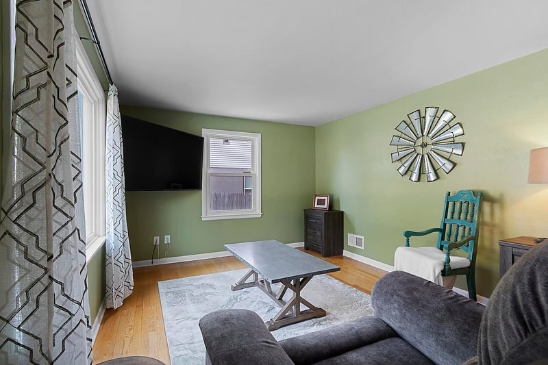 821 Gross Ct, Green Bay, WI 54304