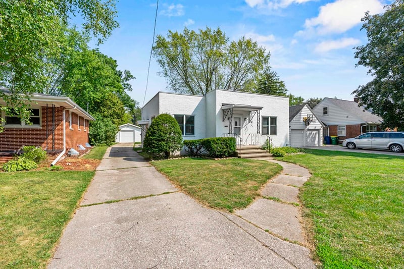 123 Hudson St, Green Bay, WI 54303