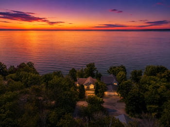 5181 Edgewater Beach Rd, Green Bay, WI 54311