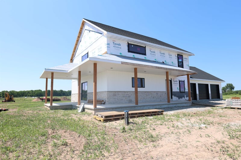 14217 Velp Ave, Suamico, WI 54313