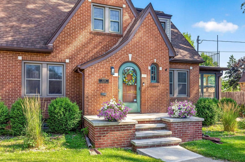 1036 Oklahoma St, Appleton, WI 54914-3727