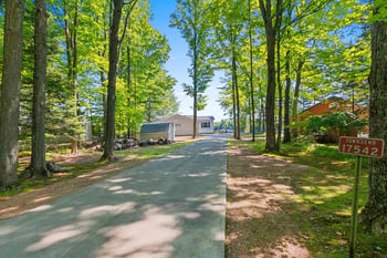 17542 Little Ireland Ln, Townsend, WI 54175