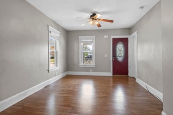 1036 5th Ave, Oshkosh, WI 54902-5728
