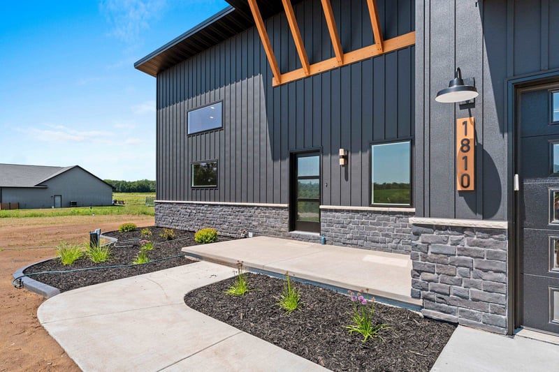 1810 Lost Trl, Suamico, WI 54313