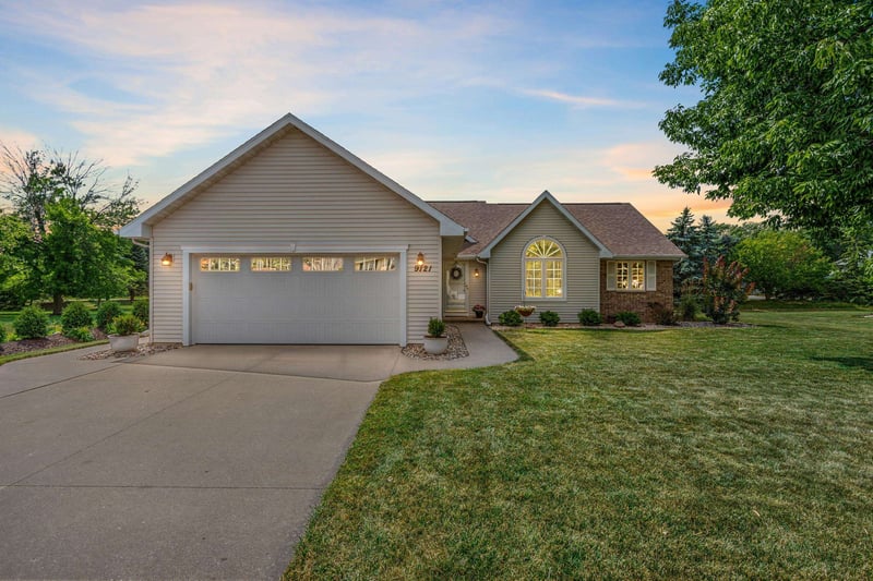 N9121 Kernan Ave, Appleton, WI 54915
