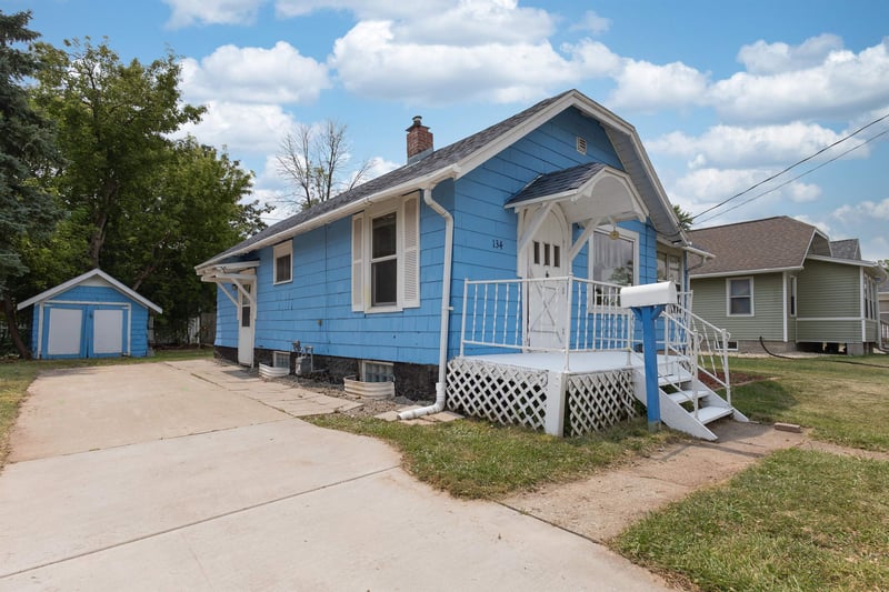 134 Douglas St, Neenah, WI 54956