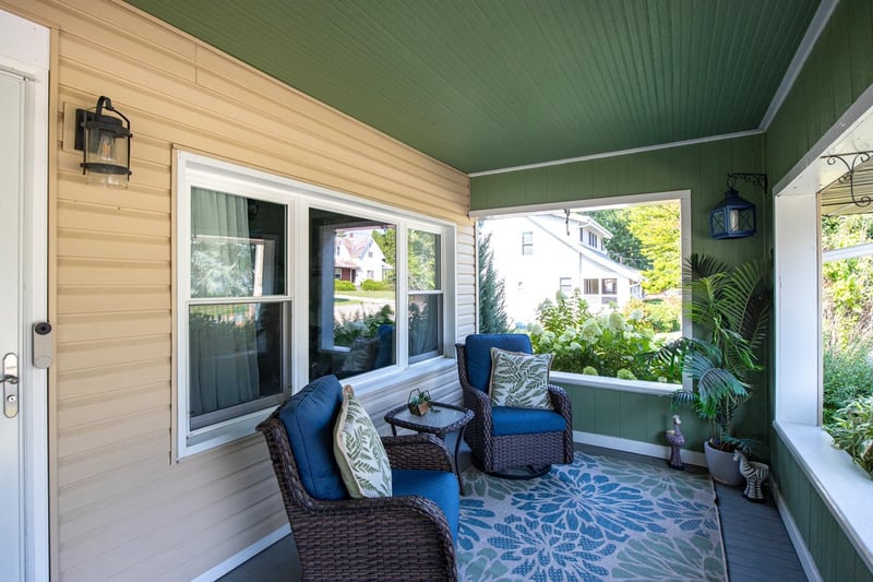 1007 Main St, Little Chute, WI 54140-2239