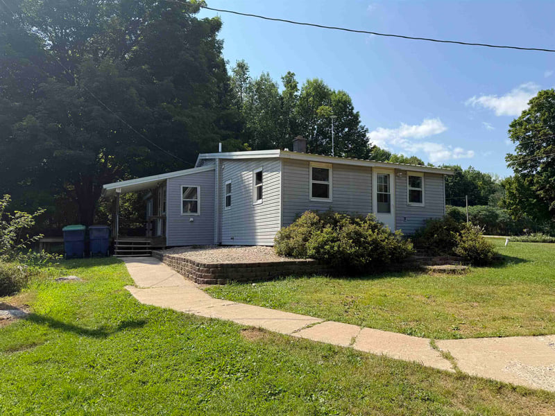 W15731 Dent Creek Rd, Tigerton, WI 54486-0000