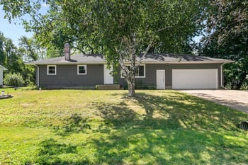 575 Glendale Ave, Oshkosh, WI 54901
