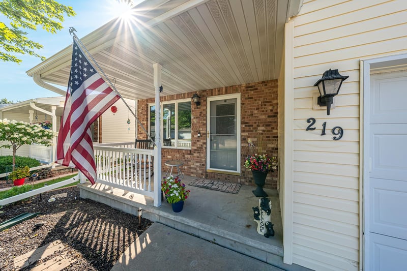 219 Parkside Ct, Kimberly, WI 54136-1316