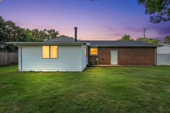 1235 Murdock Ave, Oshkosh, WI 54901