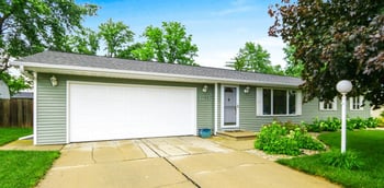 1135 Anchor St, Green Bay, WI 54313-7018