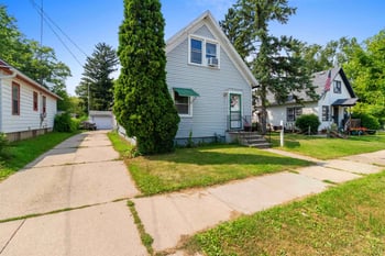 725 St George St, Green Bay, WI 54302