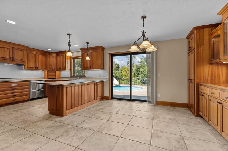 9 Kurt Ave, Appleton, WI 54913