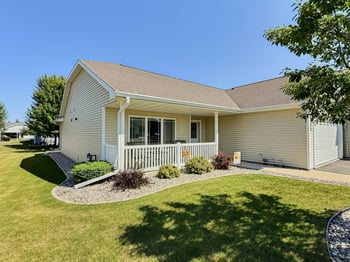 262 Wyldewood Dr, Oshkosh, WI 54904