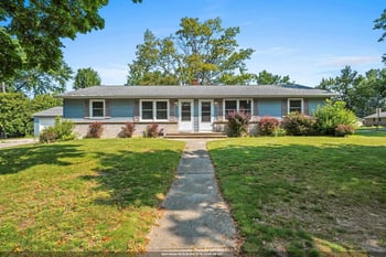 2255 Deer Trl, Green Bay, WI 54302-4470