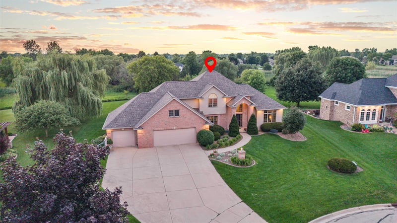 632 Broken Covey Ct, De Pere, WI 54115