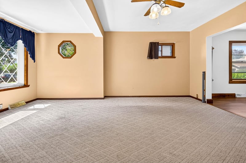 919 Grignon St, Kaukauna, WI 54130