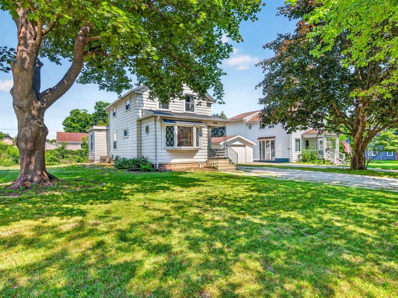 919 Grignon St, Kaukauna, WI 54130