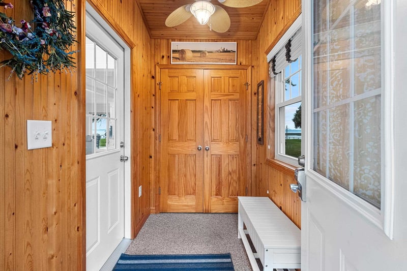 W4965 Stark Rd, Shawano, WI 54166
