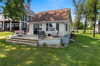 W4965 Stark Rd, Shawano, WI 54166