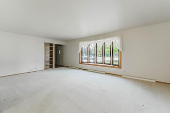 2897 Omro Rd, Oshkosh, WI 54904
